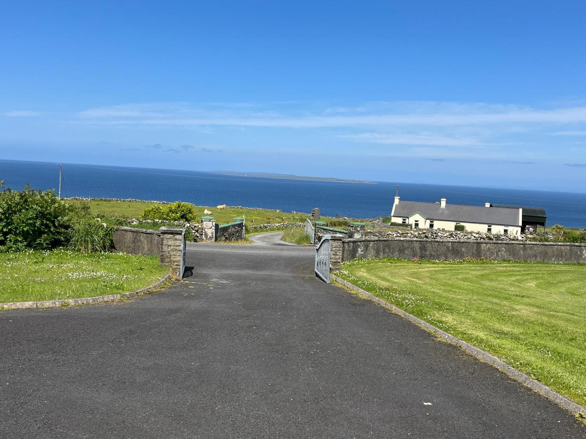 Ocean View Doolin Villa ภายนอก รูปภาพ