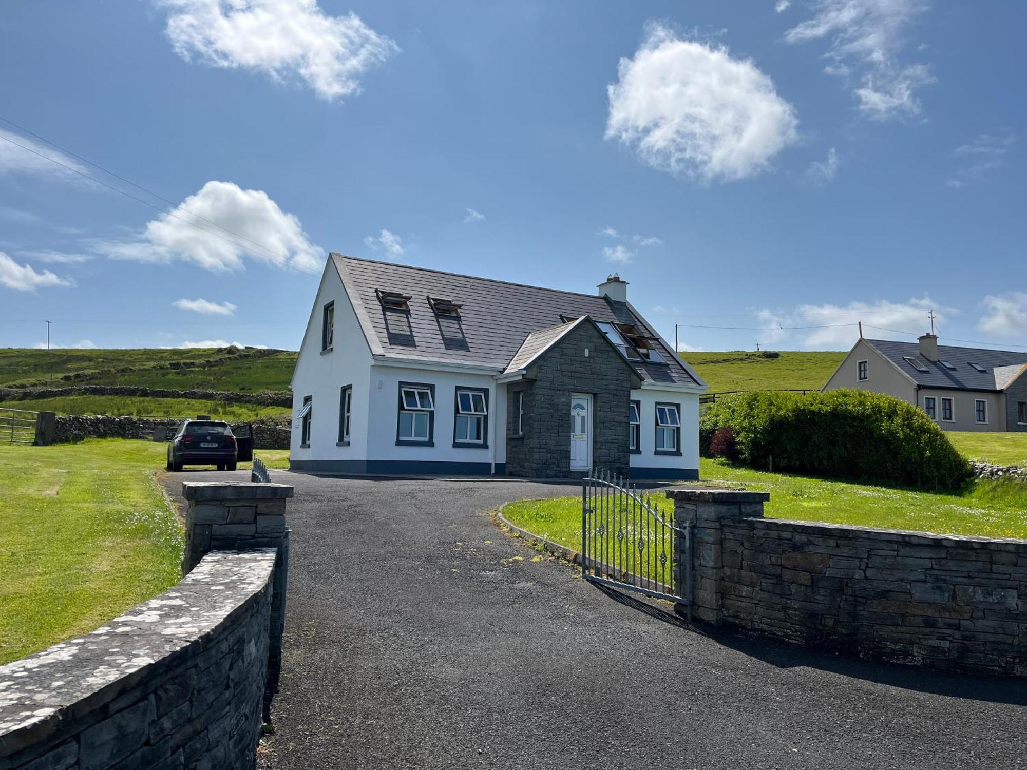 Ocean View Doolin Villa ภายนอก รูปภาพ